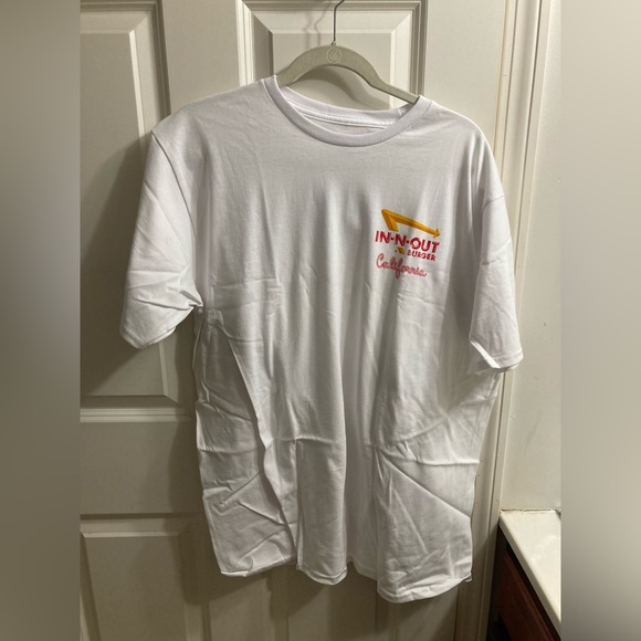 In-N-Out XL T-shirt - California- New - Picture 3 of 4